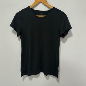 Yummie by heather thompson black t shirt with slit open back size x small